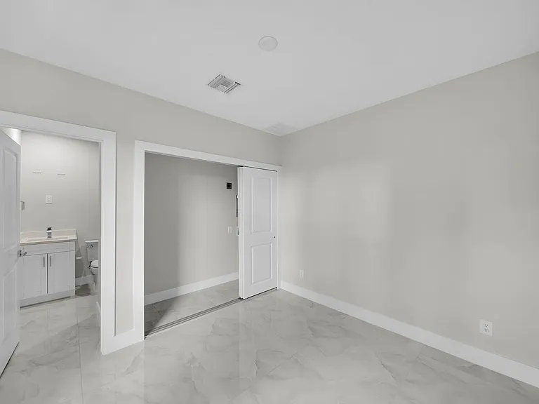 462 Lampion Ave S — Photo 7