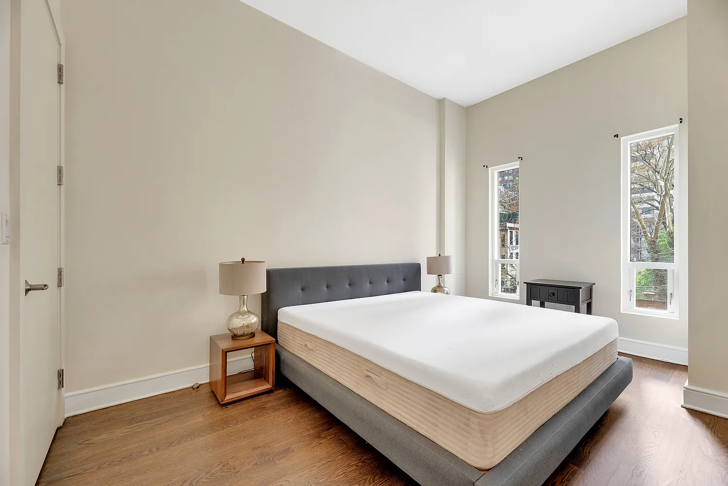 250 East 49th Street — Photo 3