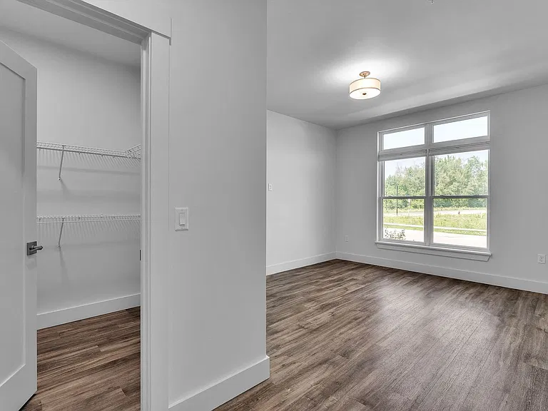 121 Shea Dr — Photo 11