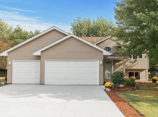 10617 Kahler Cir NE, Albertville, MN 55301