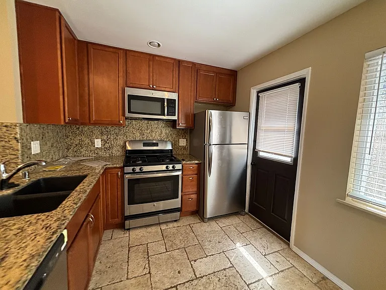 Imperial Beach Living at its Best! — Photo 22