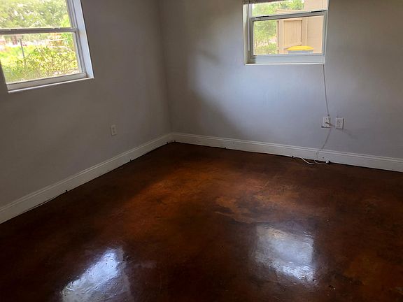 3rd image of 504 Varsity St #504