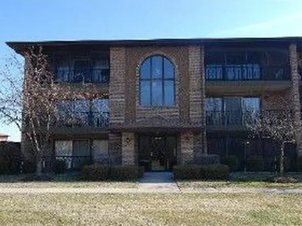 11117 Heritage Dr #8-1D, Palos Hills, IL 60465