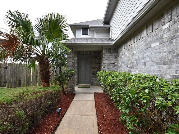 3rd image of 20351 Hunterclif Ln