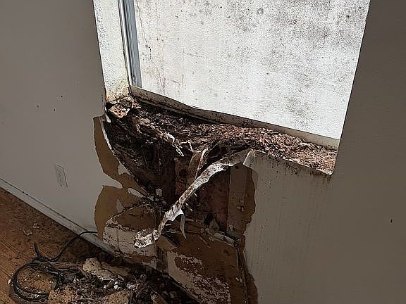 5th image of 2711 Josephine St