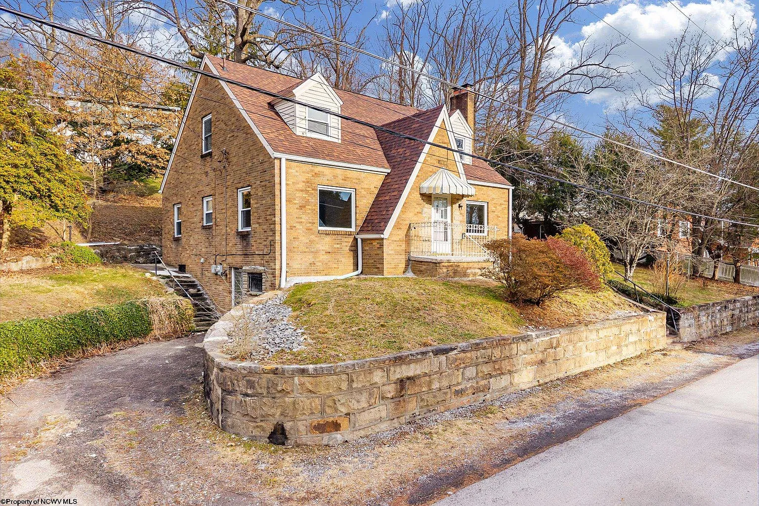 1231 College Park photo 1