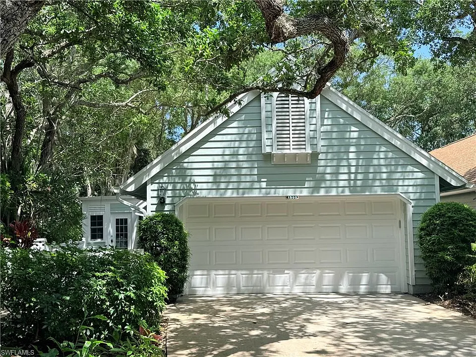 1546 Sabal Ct