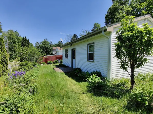 34 Northview Ave, Harveys Lake, PA 18618