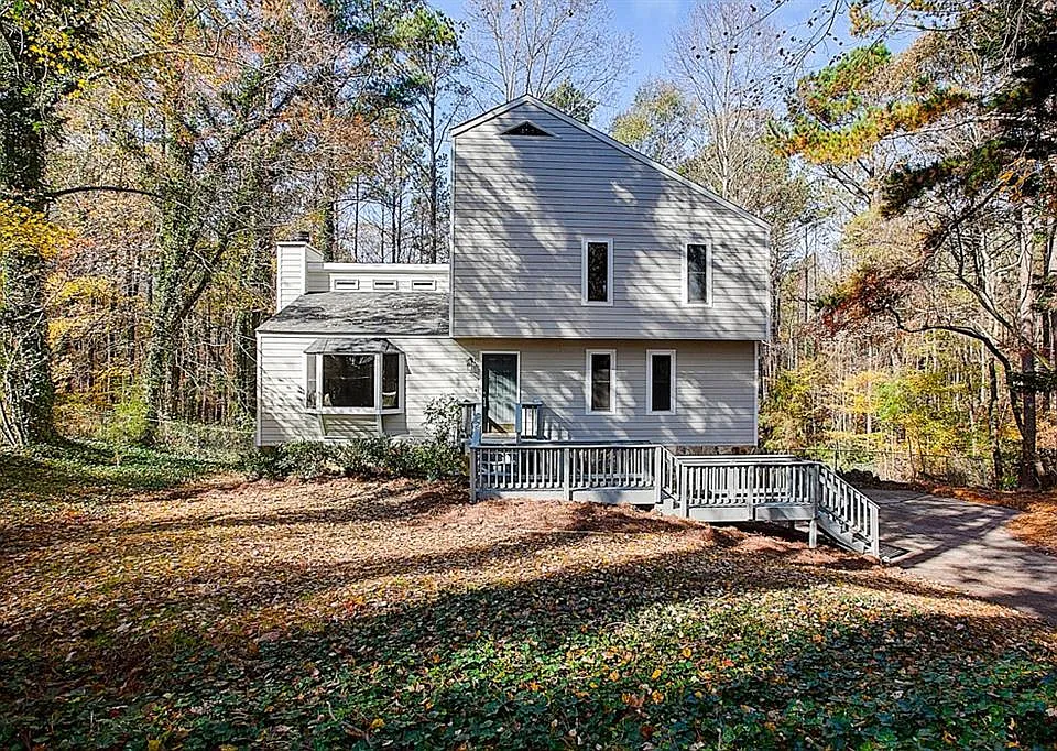 168 Lake Forest Dr