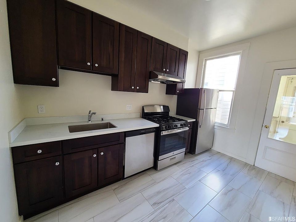 2nd image of 1798 Grove St APT 5