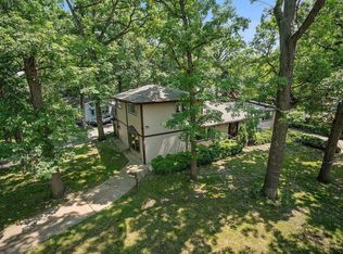 7359 W 110th St, Worth, IL