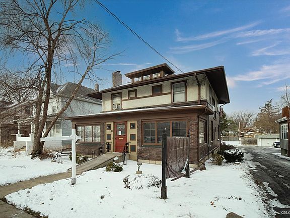2nd image of 422 N Lake St