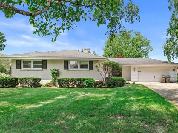 5216 86th STREET, Pleasant Prairie, WI 53158