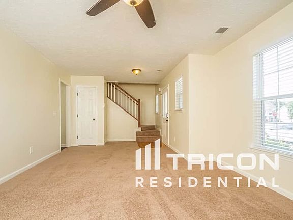 2nd image of 900 Sky Valley Trl