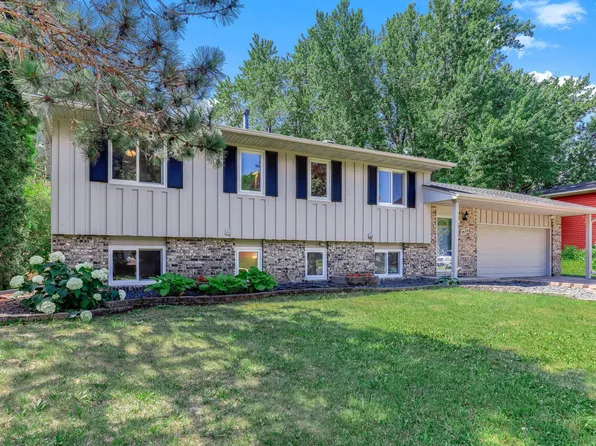 2633 Skyview Ct, Stillwater, MN 55082