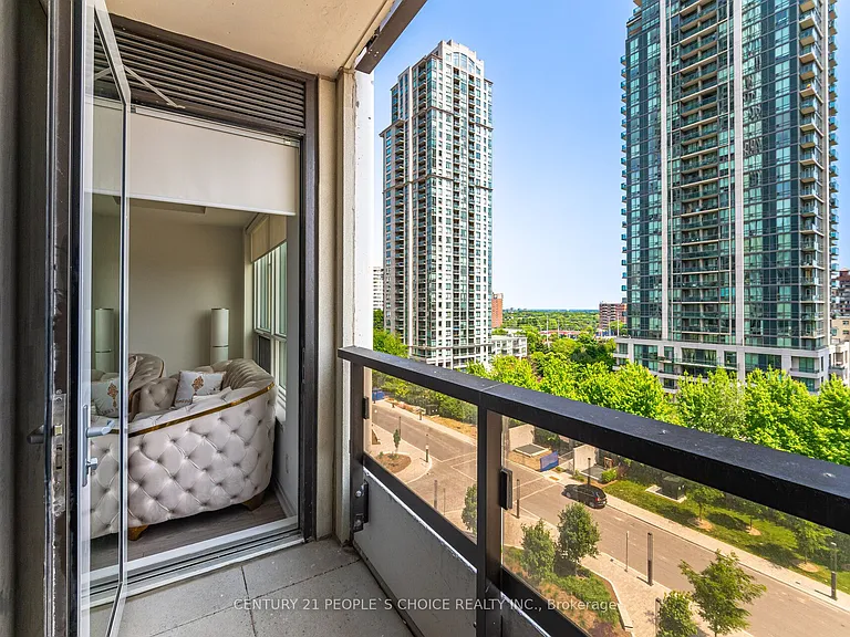 36 Elm Dr W #606 — Photo 25