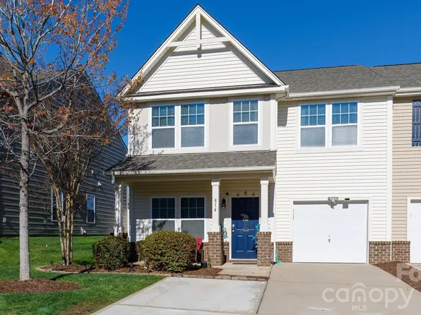 814 Summerlake Dr, Fort Mill, SC 29715
