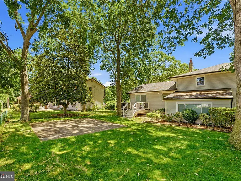 205 Euclid Ave — Photo 26