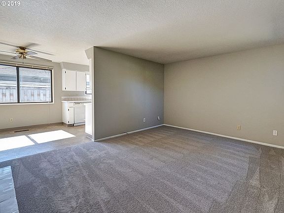 3rd image of 178 NE 35th Ct