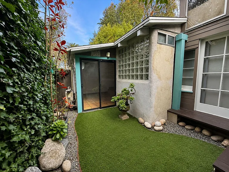 430 Altair Pl — Photo 32