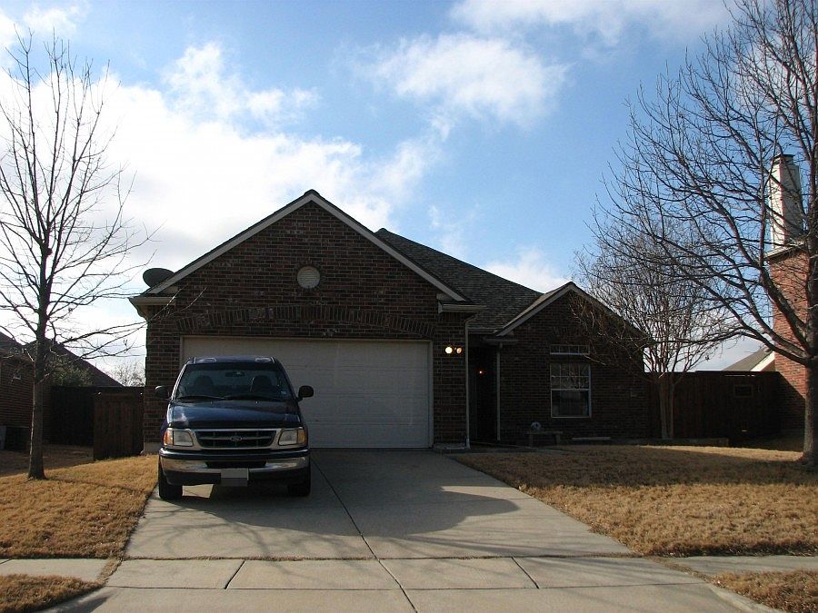 1st image of 1928 Silver Leaf Dr
