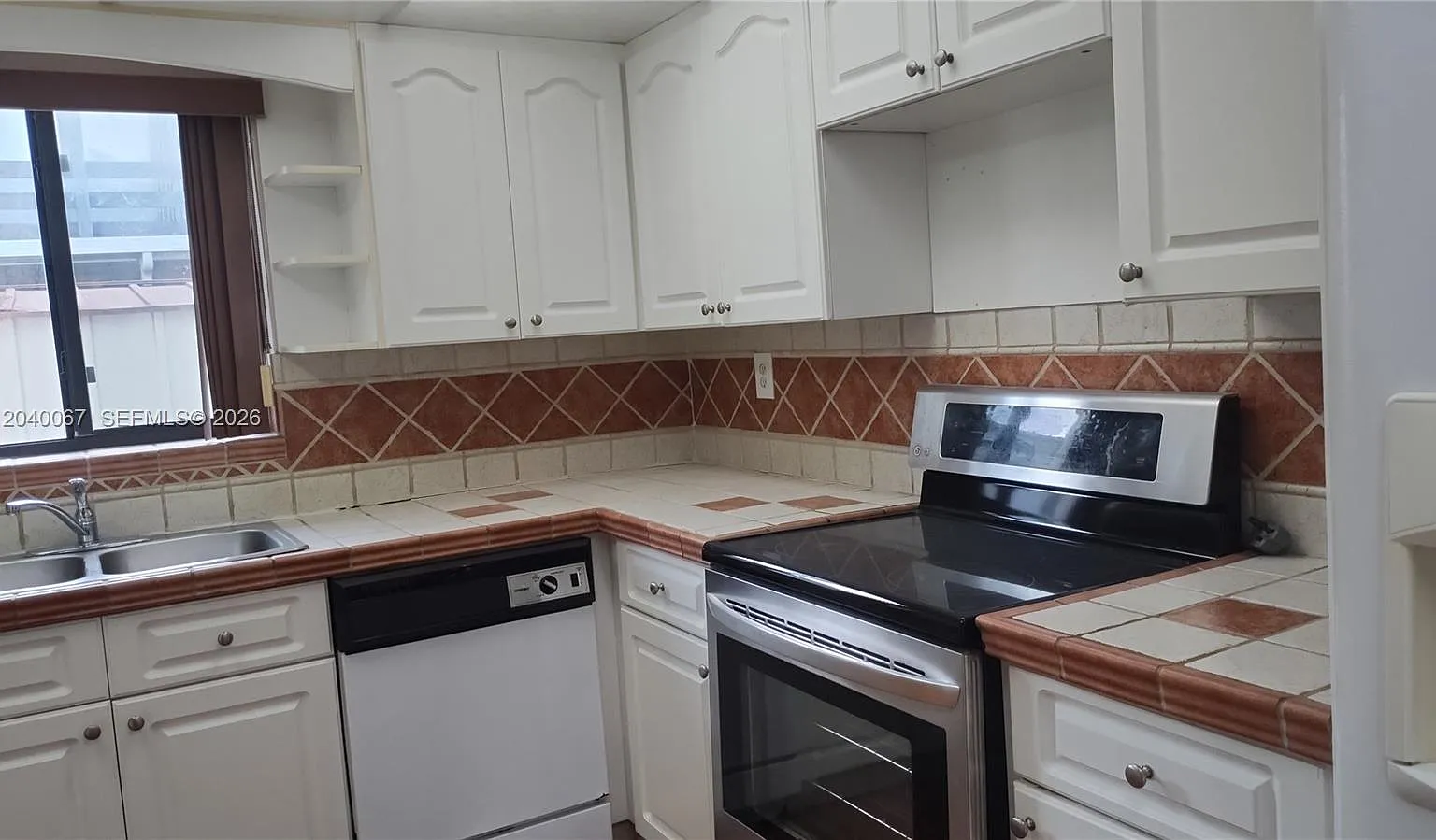 Snapper Creek Townhouses — Photo 1