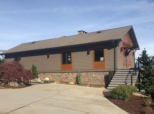 2038 Laurel Ridge Ct, Morganton, NC 28655