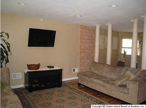 5th image of 209 Alter Ave