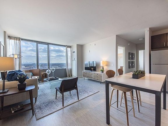 3rd image of 150 Forest Ave #8530540