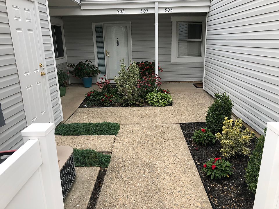 1st image of 506 Cabot Ct