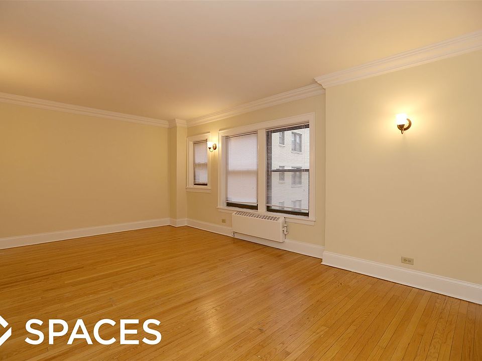 1st image of 401 W Fullerton Pkwy APT 208E