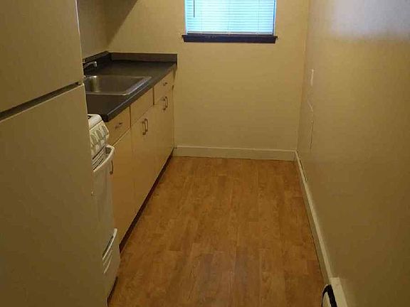 2nd image of 1885 7th St E APT 5