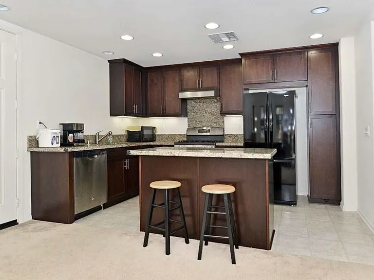 8978 Butternut Ln — Photo 3