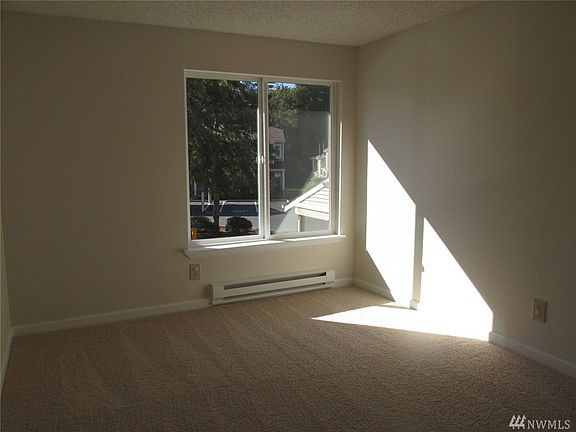4th image of 23723 12th Pl S #508