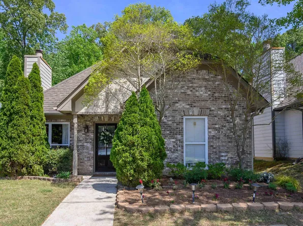 1227 Pebble Creek Cir, Gardendale, AL 35071