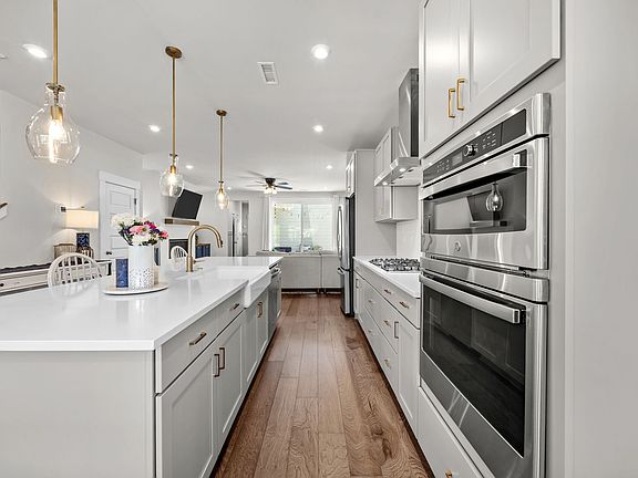 5th image of 303 Wendover Pkwy