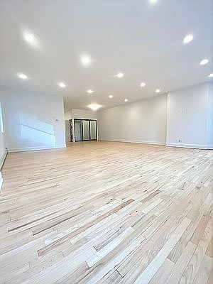 3rd image of 944 8th Ave APT 2