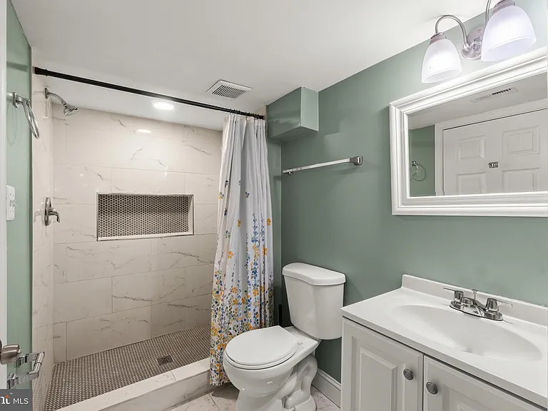 4 N East Ave — Photo 25