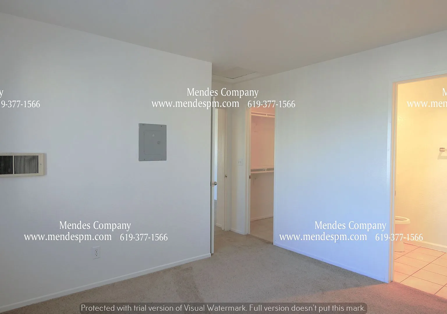 Lakeside Courtyard Apartments — Photo 4