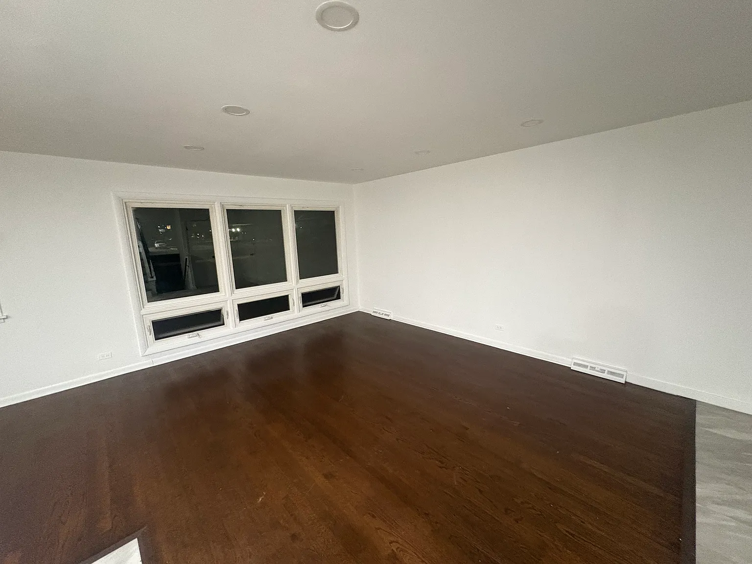 3 bed, 1137 sqft, $3,000 — Photo 4