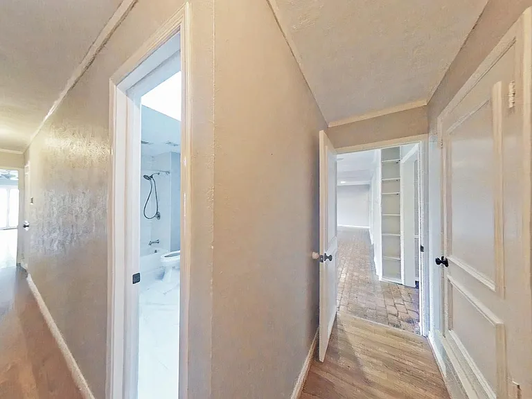 7618 Meadowhaven Dr — Photo 19