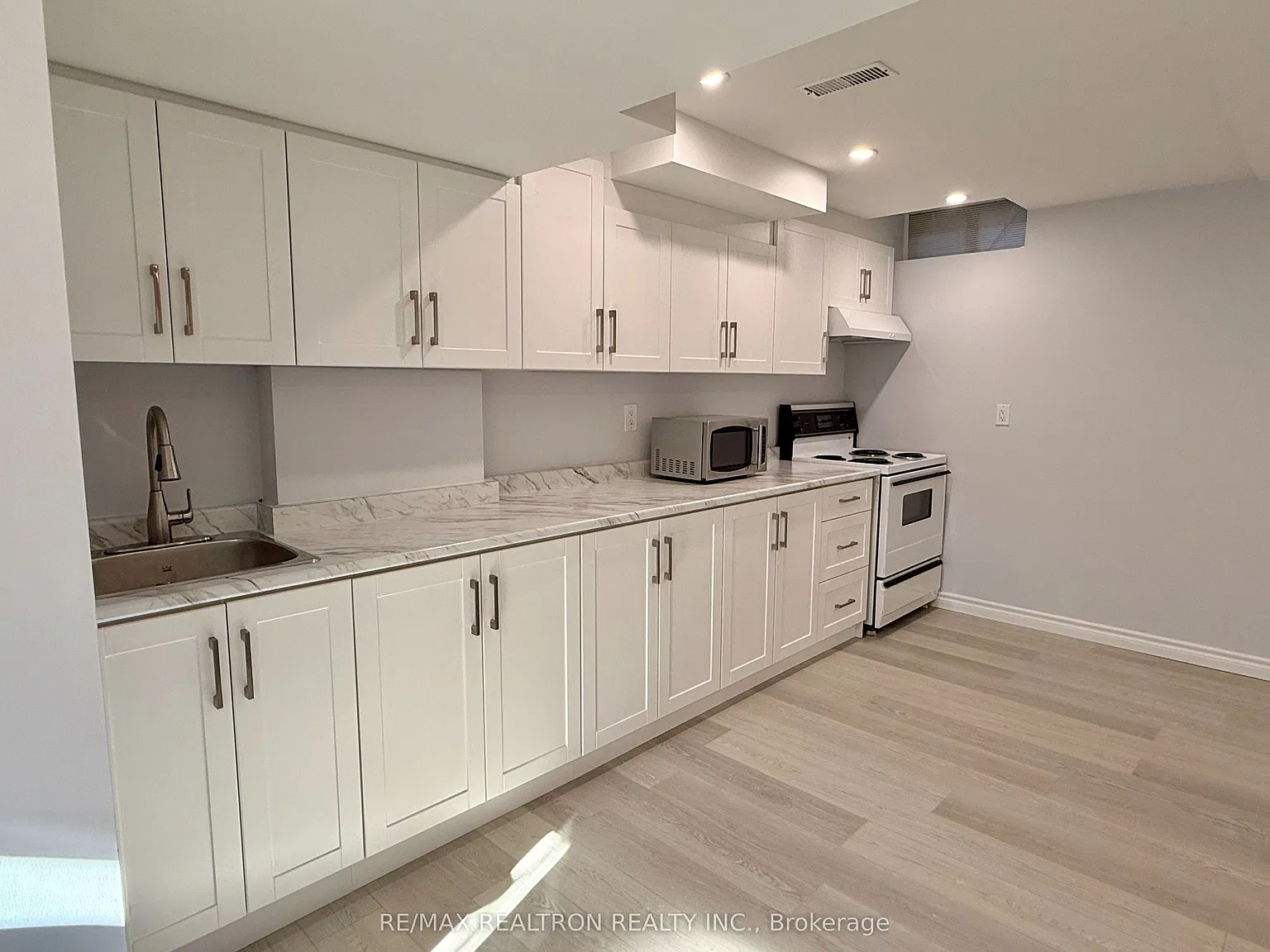 1 bed, $1,500 — Photo 4