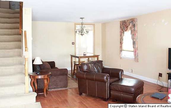 3rd image of 113 Cranford Ave