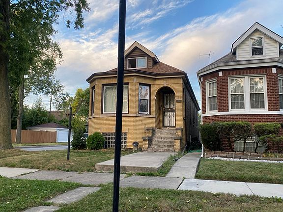 2nd image of 10156 S Princeton Ave