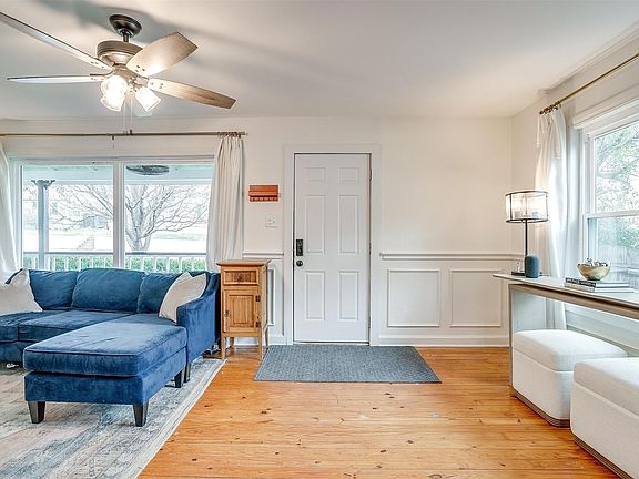 2nd image of 3705 Collinwood Ave