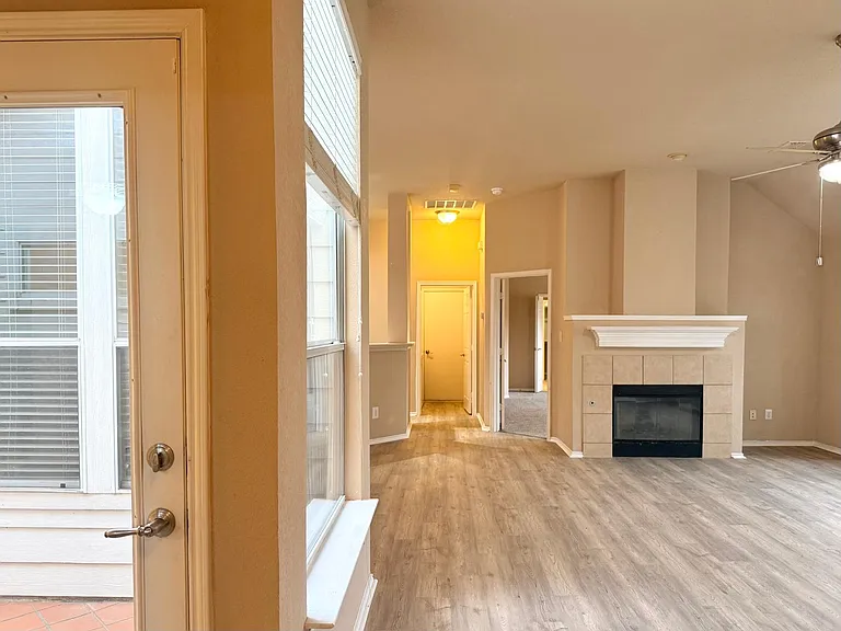 4501 Aspen Glen Rd — Photo 5