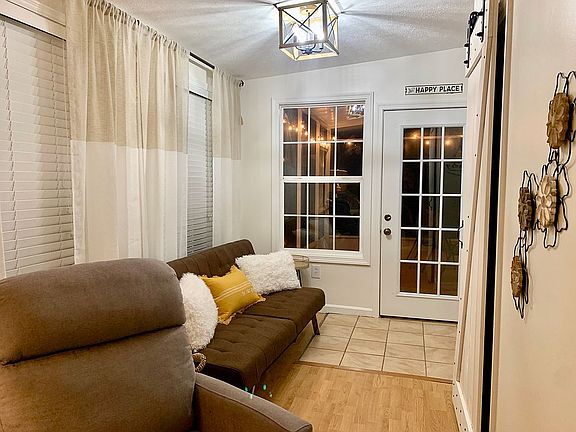 4th image of 3865 Honolulu Dr