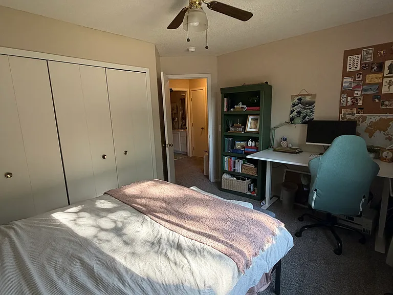 755 N Maple Rd — Photo 8