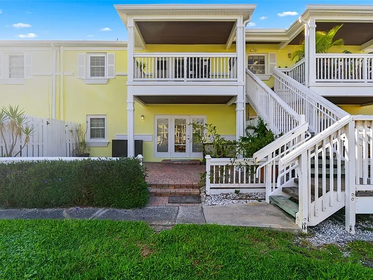 5174 Beach Dr SE #D — Photo 30
