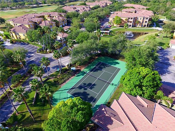 5th image of 5035 Fairways Cir Unit 101